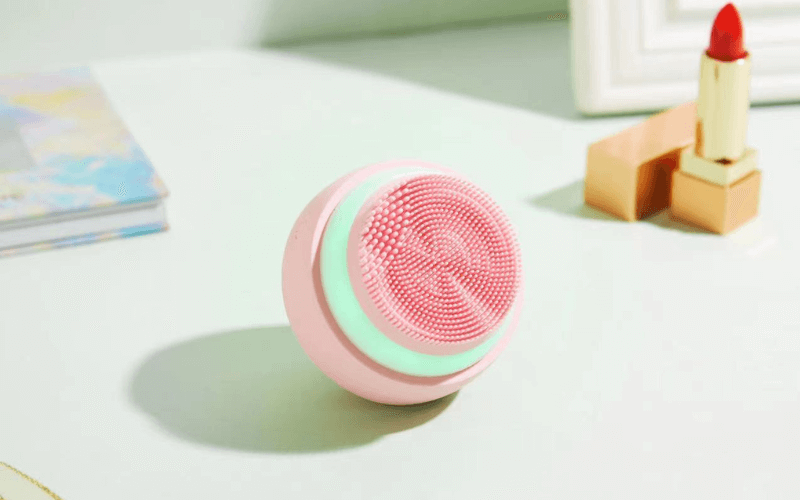 The 8 Best Facial Cleansing Brushes For Every Skin Type in 2023