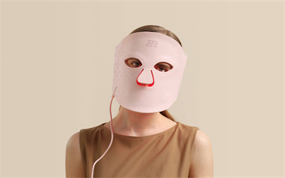 LED Light Therapy Mask: How it Treats Acne and Improves Skin Health